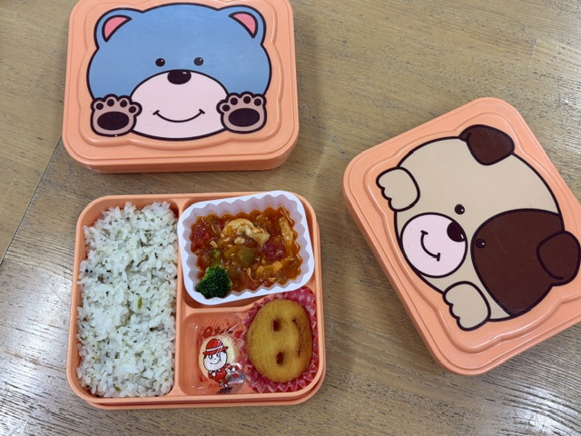 給食の画像